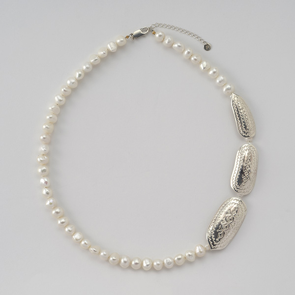 TEUCHI PEARL PLATE NECKLACE